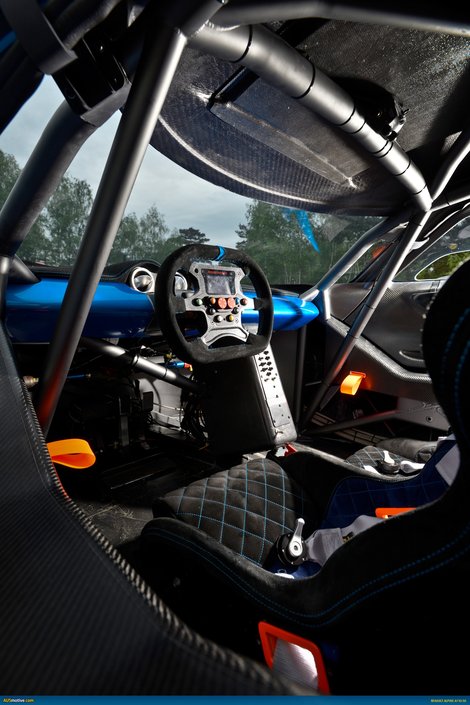 суперкар Renault Alpine A110-50