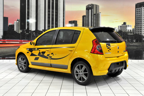 Renault Sandero F1, Renault Logan F1