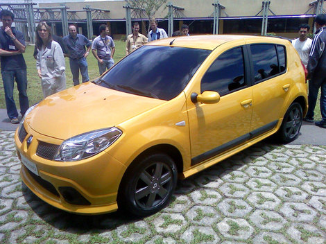 Renault Sandero F1, Renault Logan F1