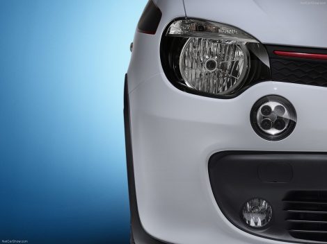 Хищный прищур передних фар и светоотражателей